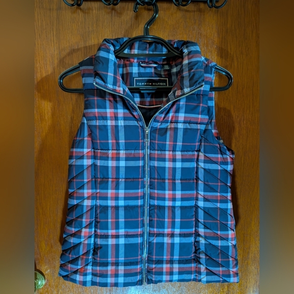 Tommy Hilfiger Jackets & Blazers - Tommy Hilfiger Checkered Puffer Vest
